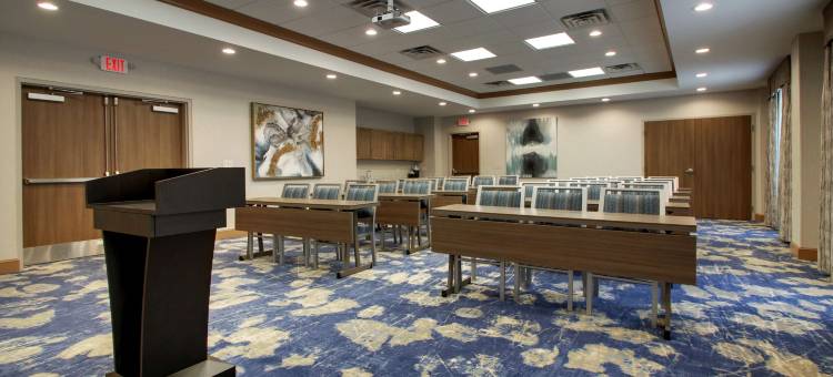 斯尼兹渡轮北塔普赛尔海滩希尔顿欢朋酒店(Hampton Inn by Hilton Sneads Ferry North Topsail Beach)图片