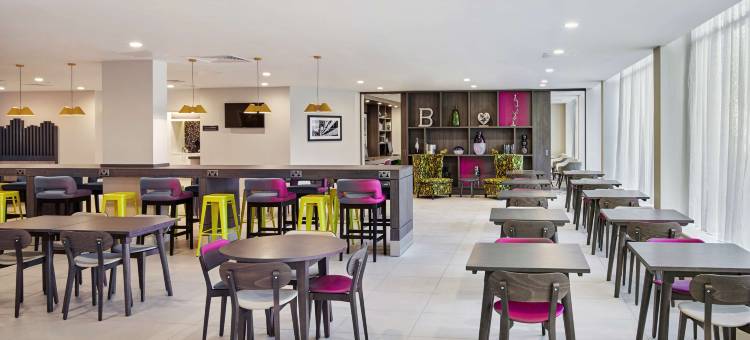 希尔顿欢朋布里斯托尔城中心酒店(Hampton by Hilton Bristol City Centre)图片