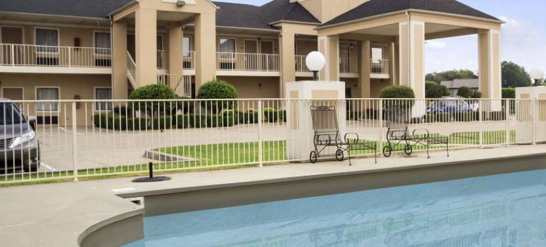 斯图加特温德姆戴斯套房酒店(Days Inn & Suites by Wyndham Stuttgart)图片