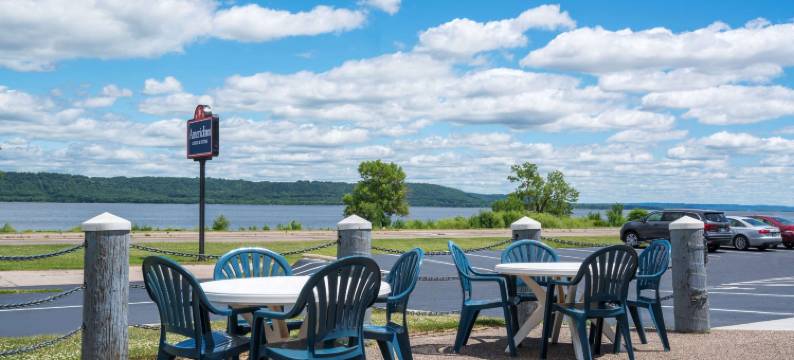莱克城美吟温德姆酒店(AmericInn by Wyndham Lake City)图片