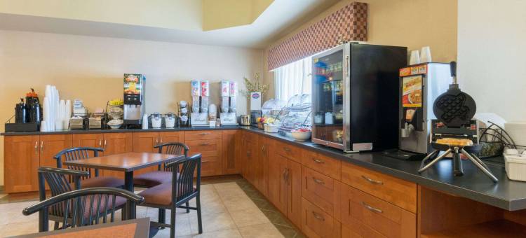 佩里顿呗盟套房酒店(Baymont by Wyndham Perryton)图片