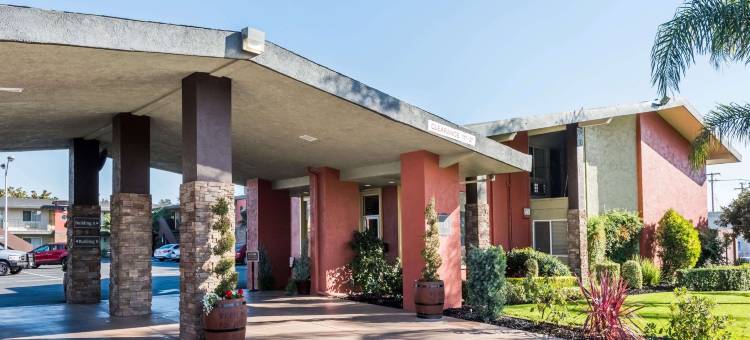 洛迪戴斯套房酒店(Days Inn & Suites by Wyndham Lodi)图片