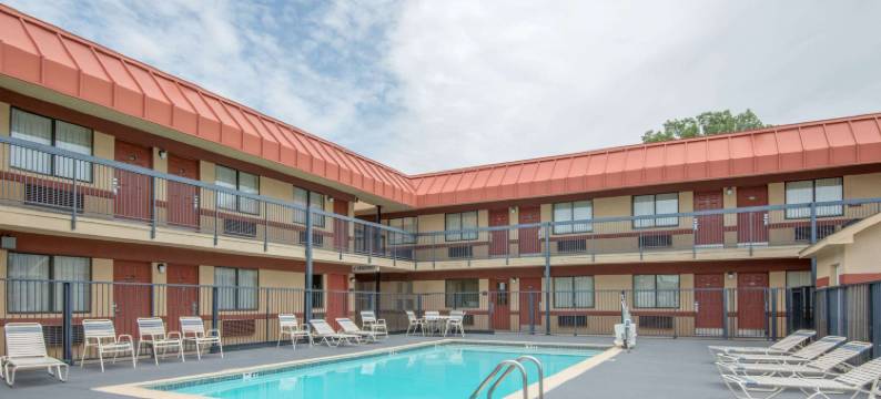 Super 8 by Wyndham Tulsa图片