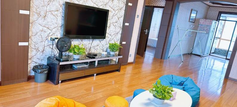 万居民宿(爱丹路分店)图片