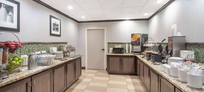 查尔斯顿体育馆蔚景温德姆酒店(Wingate by Wyndham Charleston Coliseum)图片