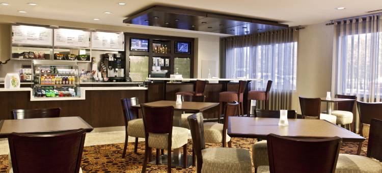 奥尔巴尼机场万枫套房酒店(Fairfield Inn & Suites Albany Airport)图片