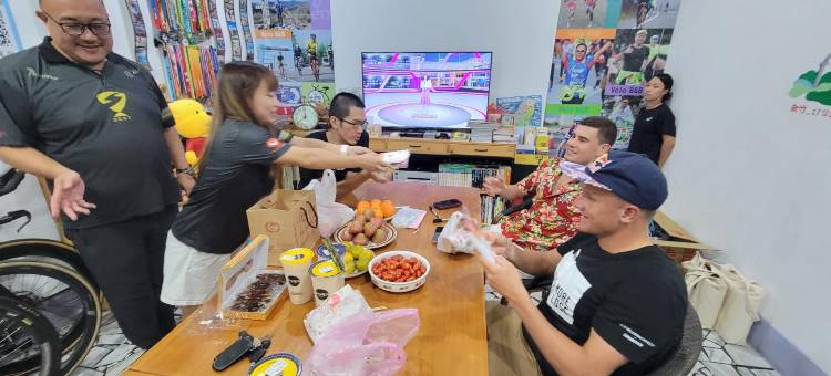 鐡马骑迹图片