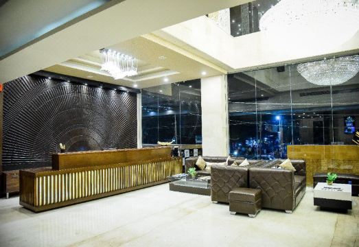 Dng the Grand Hotel Hotel Overview