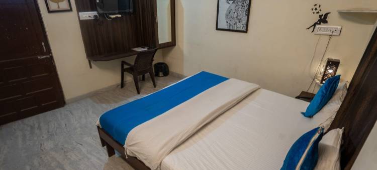 OYO 18272 兰波达尔酒店(Hotel Lambodar)图片