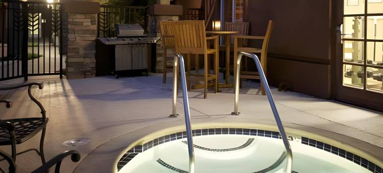 云杉登陆长住套房酒店伦顿(Larkspur Landing Extended Stay Suites Renton)图片