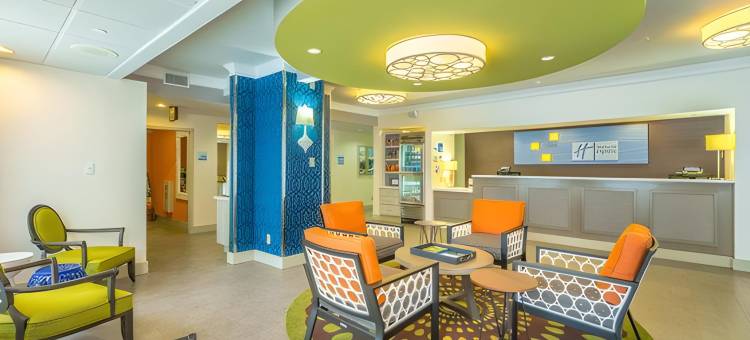 Holiday Inn Express SAINT SIMONS岛(Holiday Inn Express SAINT SIMONS ISLAND by IHG)图片