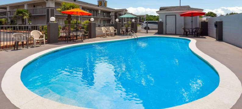 普拉特维尔蒙哥马利速8酒店(Super 8 by Wyndham Prattville Montgomery)图片