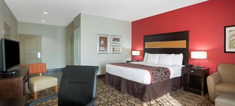 皮索尔拉昆塔温德姆套房酒店(La Quinta Inn & Suites by Wyndham Pearsall)图片