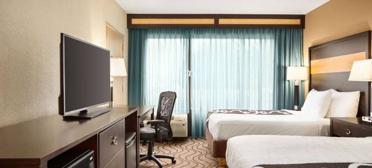 里士满中洛锡安拉昆塔温德姆套房酒店(La Quinta Inn & Suites by Wyndham Richmond-Midlothian)图片