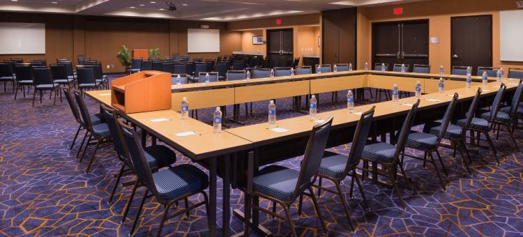 温泉城万怡酒店(Courtyard Hot Springs)图片