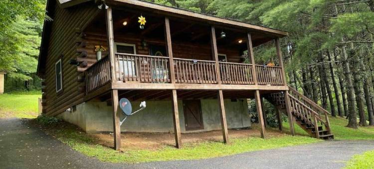 Relax鳟鱼溪全新热水浴缸和主浴室木屋-梅洛迪山(Relax @ Mt. Melody Log Cabin. Brand New Hot Tub and Masterbath. by Trout Stream)图片