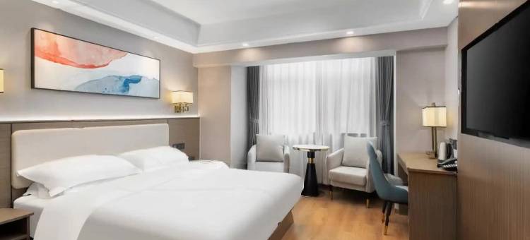 轻住酒店(济钢体育馆鲍山地铁站店)图片