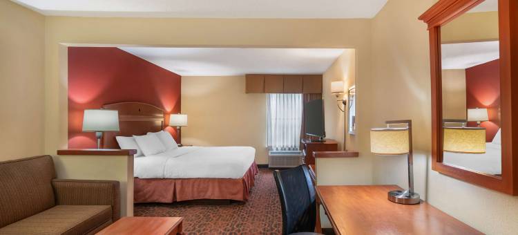 贝斯特韦斯特圣路易斯费尔维尤高地酒店(Best Western St. Louis Fairview Heights)图片