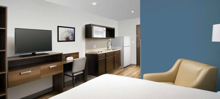 沃特福德市郊区开放式客房酒店(Suburban Studios Watford City)图片