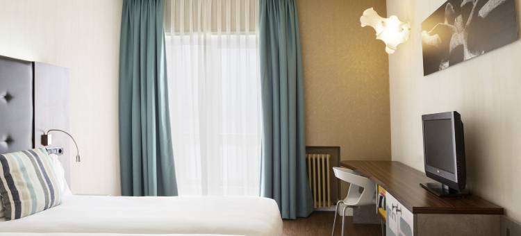 多摩升佩蒂特宫酒店(Petit Palace Tamarises)图片