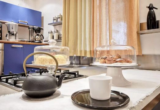 LuxRent Loft Lagrange Hotel Overview