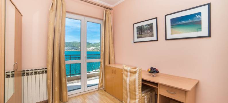 里赫莉亚屋酒店(House Ljilja)图片