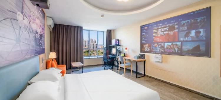 美娱·星峰电竞酒店(龙海角美万益广场店)图片