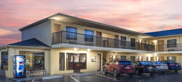 戴斯酒店-圣罗伯特韦恩斯维尔/伦纳德伍德堡(Days Inn by Wyndham St. Robert Waynesville/Ft. Leonard Wood)图片