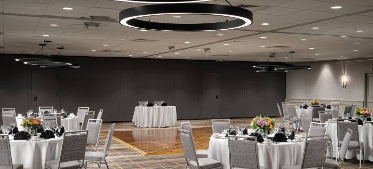 Holiday Inn & Suites 马尔伯勒(Holiday Inn & Suites Marlborough)图片