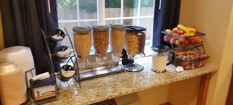 科尔尼麦客达套房酒店(Microtel Inn & Suites by Wyndham Kearney)图片