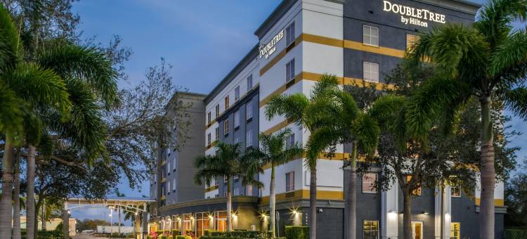 萨拉索塔布雷登顿机场希尔顿逸林酒店(DoubleTree by Hilton Sarasota Bradenton Airport)图片