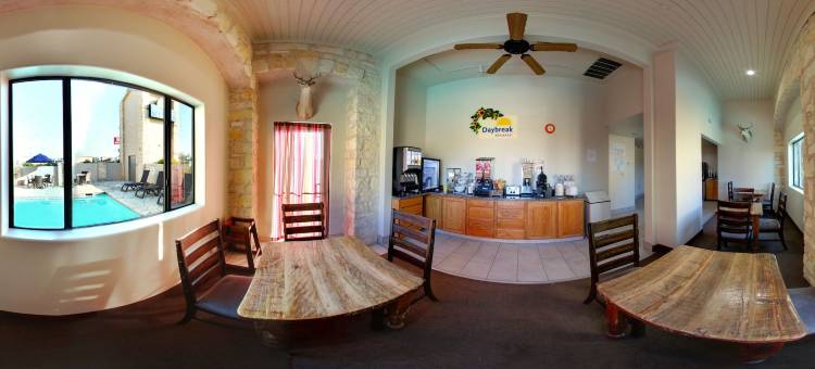 拉诺戴斯套房酒店(Days Inn & Suites by Wyndham Llano)图片