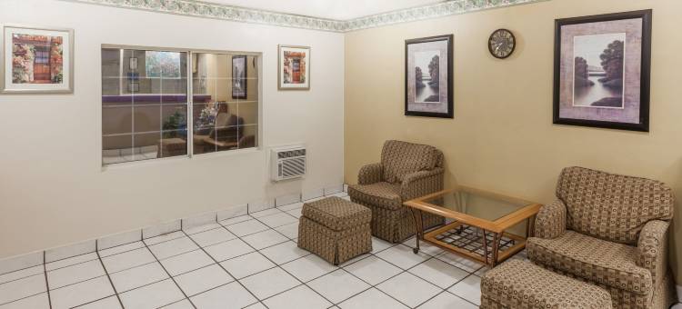 罗德韦因&套房布莱斯I-10(Rodeway Inn & Suites Blythe I-10)图片