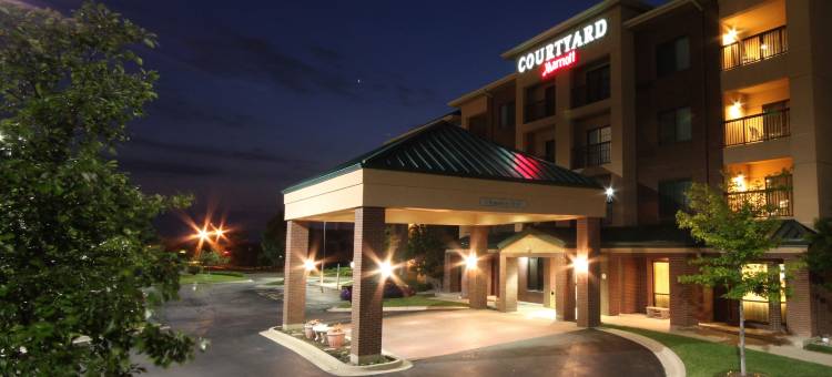 芝加哥布鲁明戴尔万怡酒店(Courtyard Chicago Bloomingdale)图片