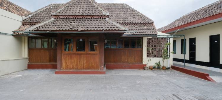 靠近马里奥波罗达努雷詹红多兹酒店(RedDoorz Near Danurejan Malioboro)图片