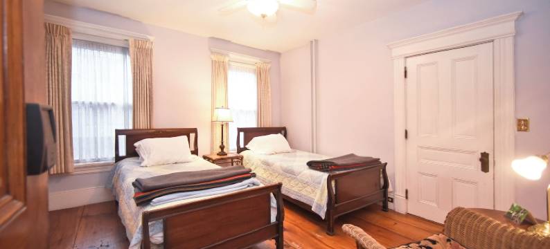 开花旅馆(Blooming Inn Shelburne Falls)图片