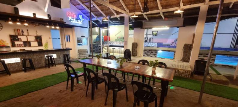 EDVIL 海滩度假村和按摩浴缸水疗中心(EDVIL BEACH RESORT AND JACUZZI POOL SPA)图片