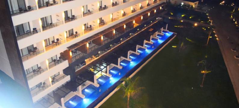 蒙特哥湾罗雅顿蓝水 - 傲途格精选全包式度假村(Royalton Blue Waters Montego Bay, An Autograph Collection All-Inclusive Resort)图片