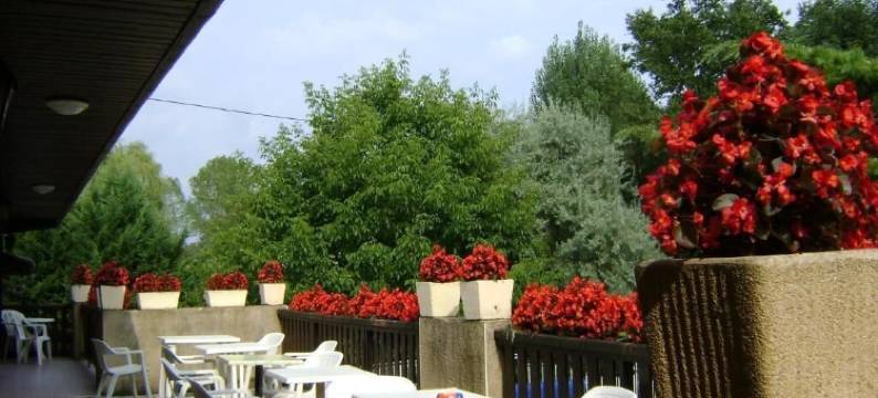 富尔杰洛克酒店(Relais de Frejeroques)图片