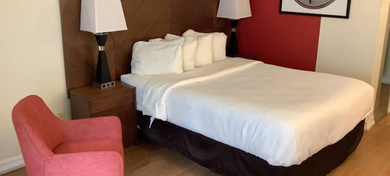 Ramada by Wyndham Arnprior(Ramada by Wyndham Arnprior)图片