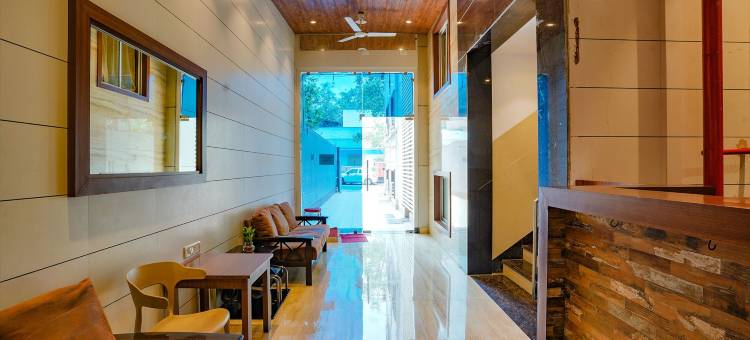 Fabhotel 斯达伍德公寓(FabHotel Starwood Residency - Behind Bmw Car Showroom)图片