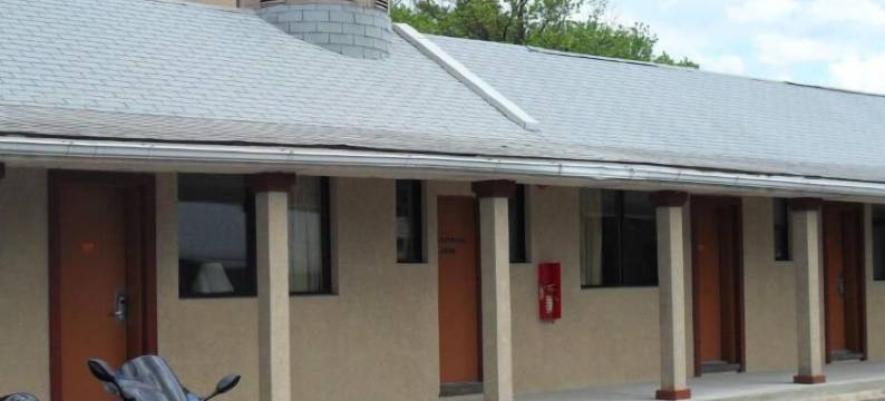 红地毯布鲁克劳恩酒店(Red Carpet Inn Brooklawn)图片