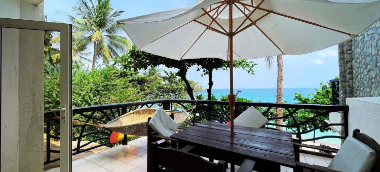 由Cocotel运营的阿尼努安海滩度假村日落(Sunset at Aninuan Beach Resort powered by Cocotel)图片