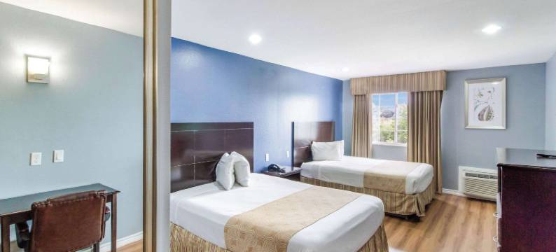 路得韦旅馆 & 套房波特亚瑟 - 格罗夫斯(Rodeway Inn & Suites Port Arthur - Groves)图片