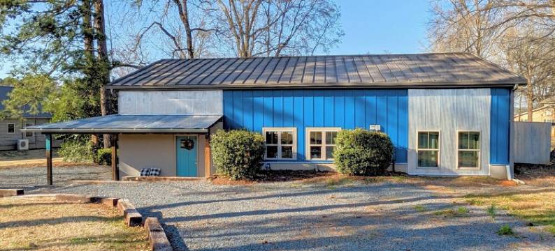 The Tillery Barndo - Two bedrooms/loft, dock, flat lot, spa, trampoline, golf图片