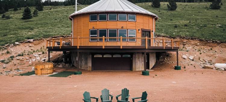 Luxury Off-Grid Yurt: Hot Tub, Epic Views, WiFi, 10 Mins from Cripple Creek!图片