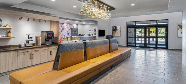 贝斯特韦斯特普拉斯萨凡纳盖特韦酒店(Best Western Plus Savannah Gateway)图片