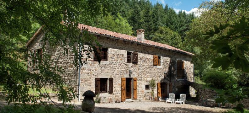 Secluded Stone Villa Retreat图片