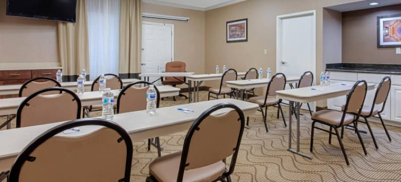 布莱恩-本顿特舒适套房酒店(Comfort Inn & Suites Bryant - Benton)图片