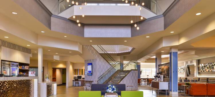 中央埃尔克格罗夫智选假日酒店及套房 - 99号公路 by IHG(Holiday Inn Express & Suites Elk Grove Central - Hwy 99)图片